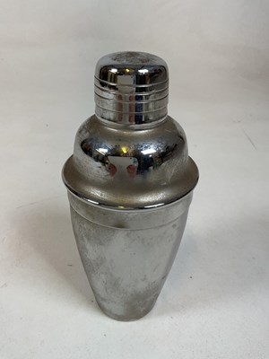 Lot 20 - A contemporary champagne bottle holder, with...