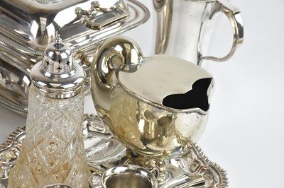 Lot 31 - A collection of silver plated items to include...