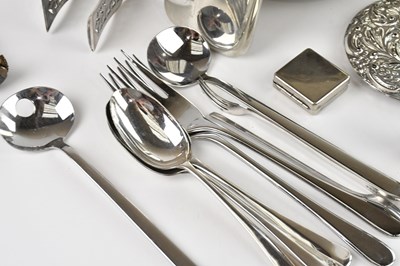 Lot 31 - A collection of silver plated items to include...