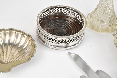 Lot 45 - A small collection of assorted silver plate...