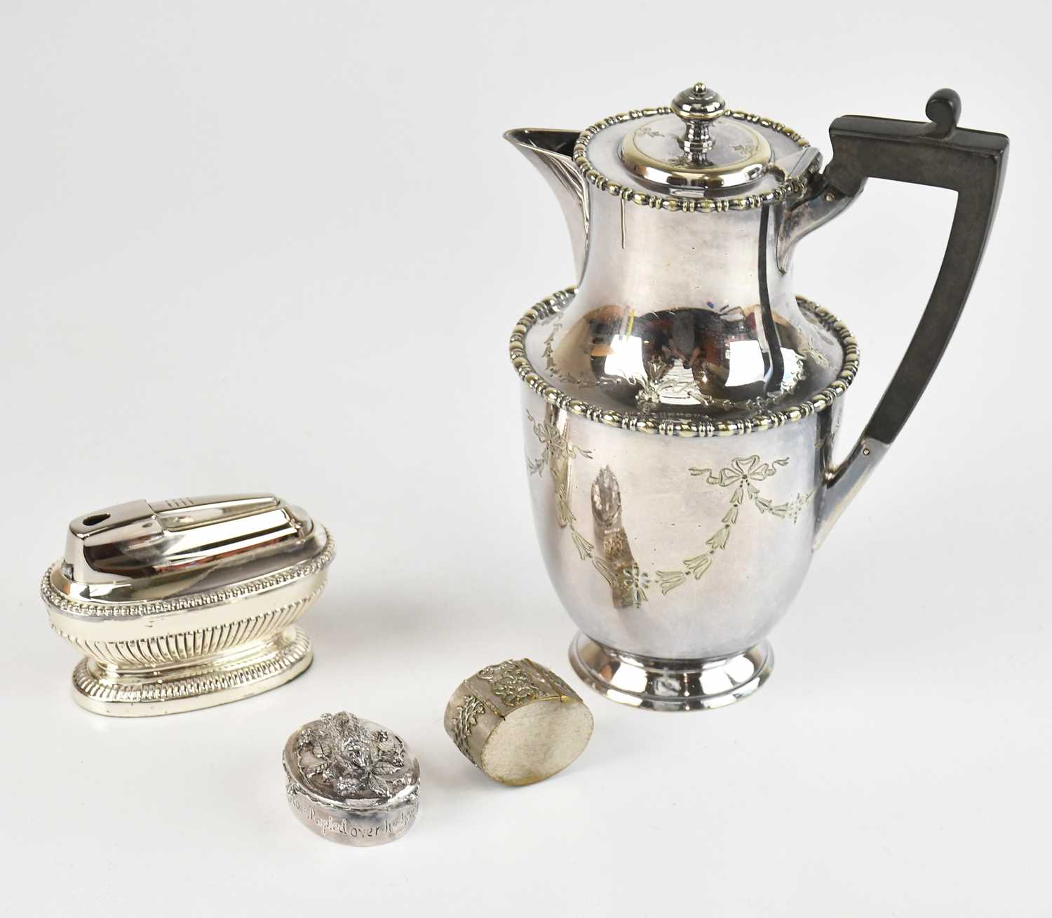 Lot 44 - RONSON; a silver plated lighter, a silver...