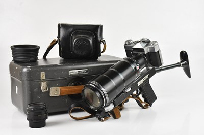 Lot 491 - A Zenit ES 35mm film camera with a Hellios...