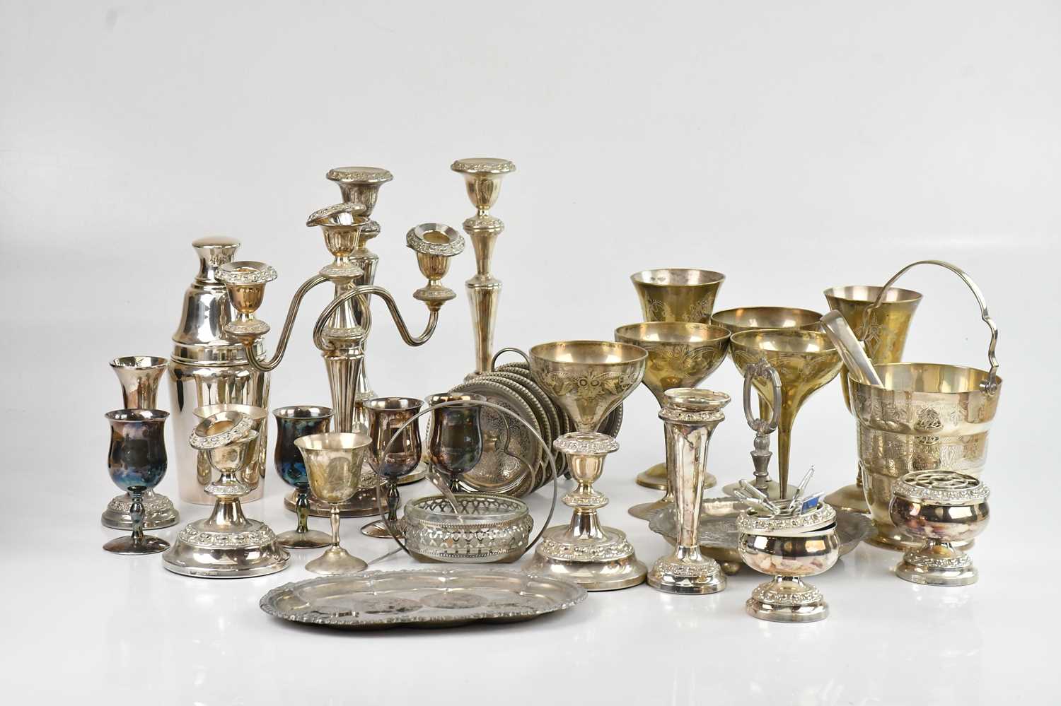Lot 25 - A quantity of silver plated items including a...