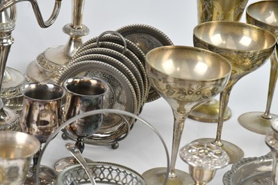 Lot 25 - A quantity of silver plated items including a...