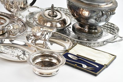Lot 11 - A collection of silver plated items, to...