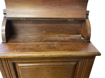 Lot 25 - A late 19th/early 20th century oak cased...