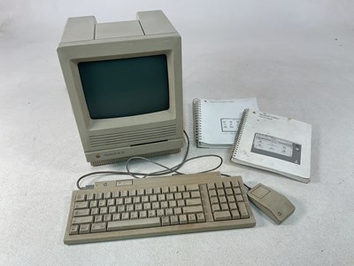 Lot 44 - APPLE MAC; a computer, with keyboard mouse and...