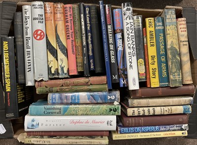 Lot 480 - A collection of 20th century novels, Hammond...