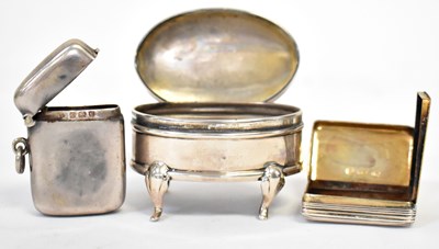 Lot 786 - A George VI hallmarked silver pillbox,...