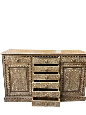 Lot 1 - A good late 19th/early 20th century Indian...