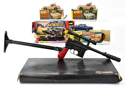 Lot 395 - CORGI; a 'The Man from U.N.C.L.E' Gun Firing...