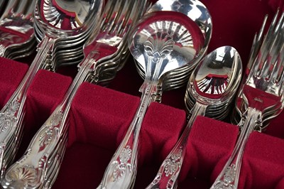 Lot 15 - A silver plated canteen of Kings pattern...