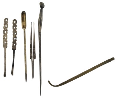 Lot 1062 - An ancient Byzantine bronze surgical tool,...
