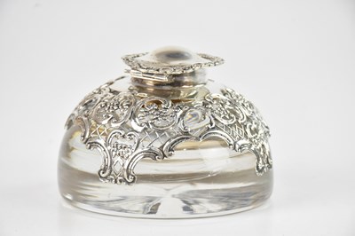 Lot 422 - WILLIAM COMYNS; a George V hallmarked silver...