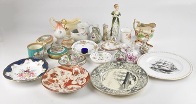 Lot 1294 - A group of assorted ceramics including Royal...