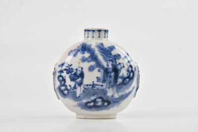 Lot 1021 - A Chinese blue and white porcelain snuff...