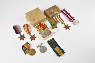 Lot 2277 - A WWI medal pair awarded to 36048 Private W....
