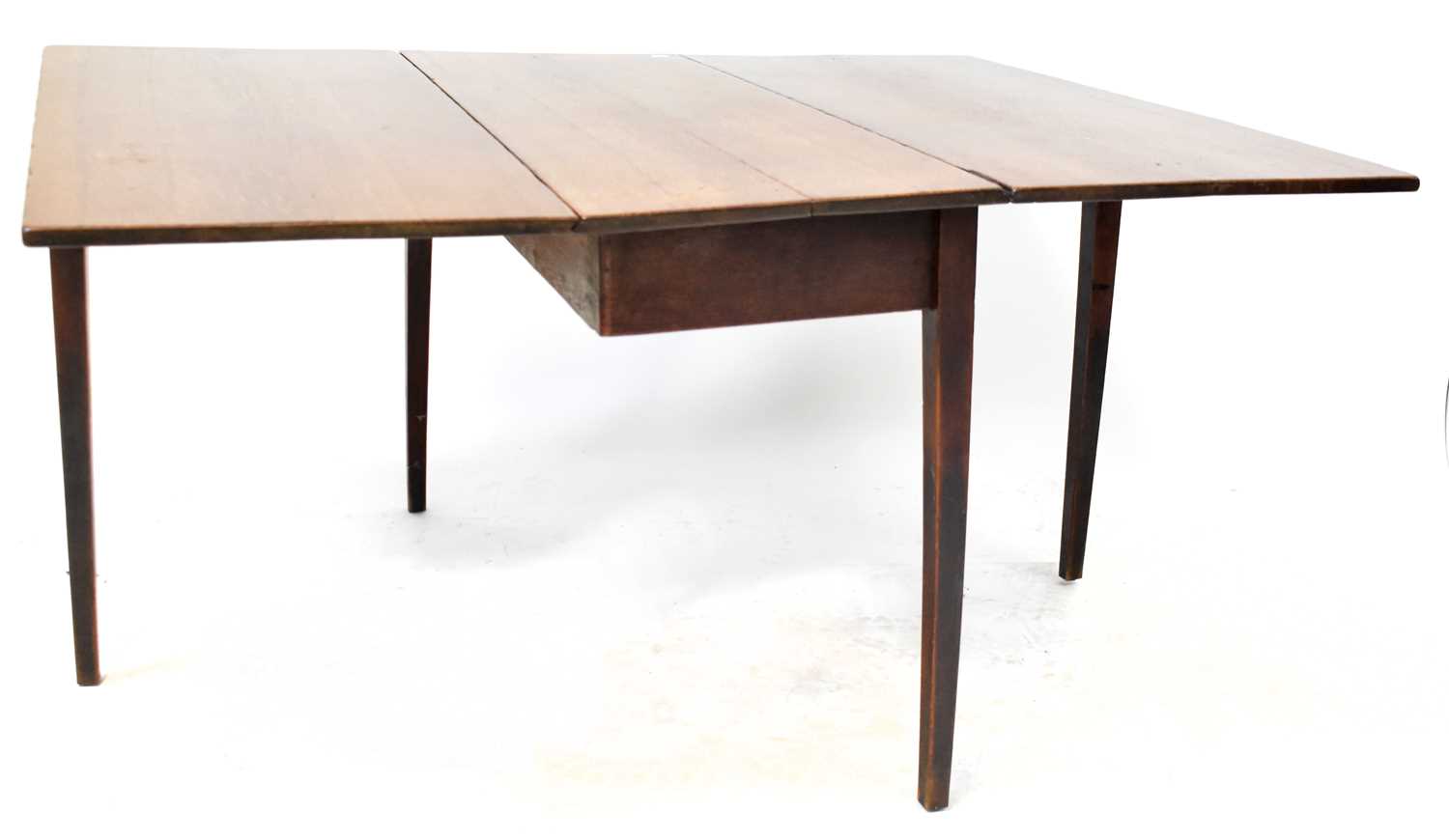 Lot 29 - A George III oak drop-leaf supper table, on...