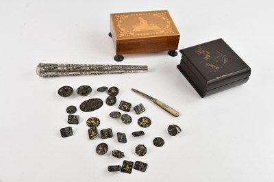 Lot 1086 - A collection of Japanese pictorial buttons,...