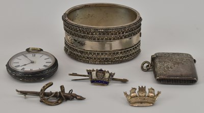 Lot 1134 - A George V hallmarked silver vesta case,...