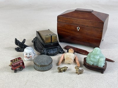 Lot 102 - A group of collectors' items, including a 19th...