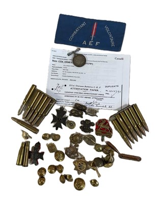 Lot 205 - A collection of badges, buttons and a WWI 1914-...