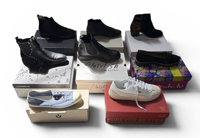 Lot 569 - Eight pairs of assorted new and unused boxed...