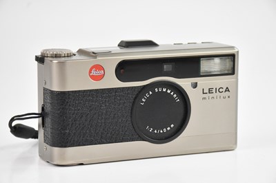 Lot LEICA; a Minilux 35mm compact camera (serial...
