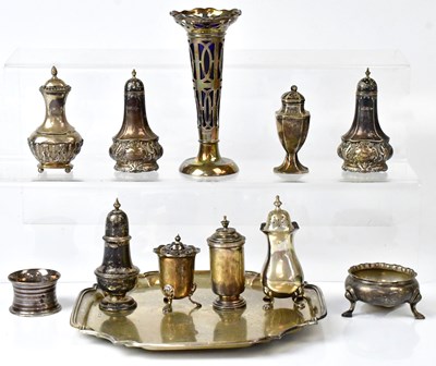 Lot 779 - A mixed lot of silver items, to include a...