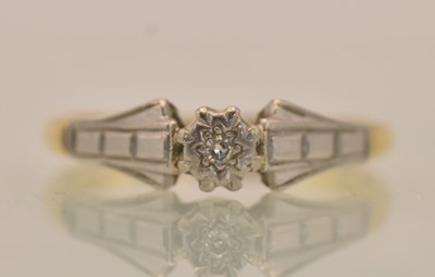 Lot 1303 - An 18ct yellow gold diamond solitaire ring,...