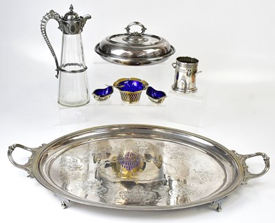 Lot 679 - A mixed lot of silver-plated items, comprising...