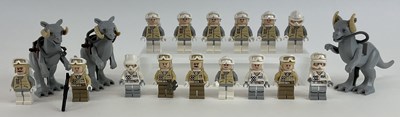 Lot 609 - LEGO; fifteen Lego Star Wars Hoth Rebel...