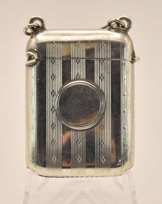 Lot 1182 - A George V hallmarked silver vesta case, with...