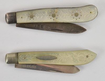 Lot 1157 - A Victorian hallmarked silver and mother of...