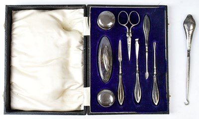 Lot 718 - HASSET & HARPER LTD; a George V hallmarked...