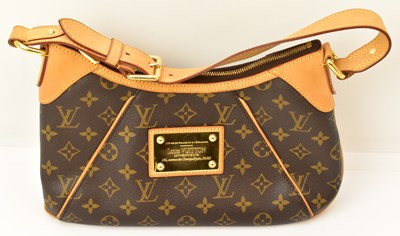 Lot 550 - LOUIS VUITTON; a Thames GB shoulder bag, with...