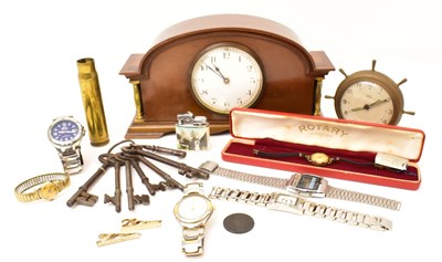 Lot 443 - A group of collectables including a mahogany...