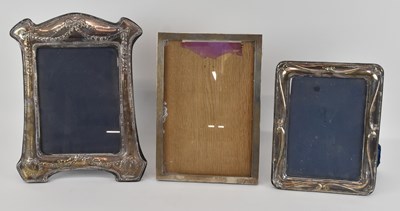 Lot 1121 - An Elizabeth II hallmarked silver easel back...