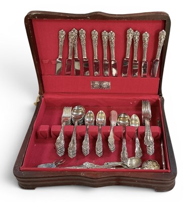 Lot 1066 - REED & BARTON; a modern cased part twelve...
