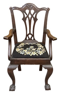 Lot 106 - An early 20th century Chippendale style...
