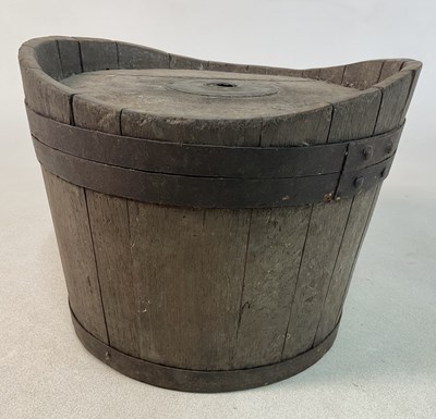 Lot 118 - A 19th century wooden butter churn barrel,...