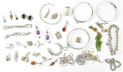 Lot 1091 - A mixed lot of silver and white metal...