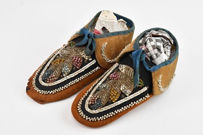 Lot 1159 - A pair of Iroquois moccasins, with floral...