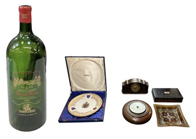 Lot 420 - A quantity of assorted collectors' items,...