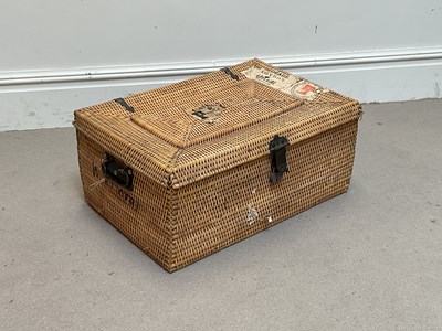 Lot 433 - An early 20th century wicker travelling trunk,...