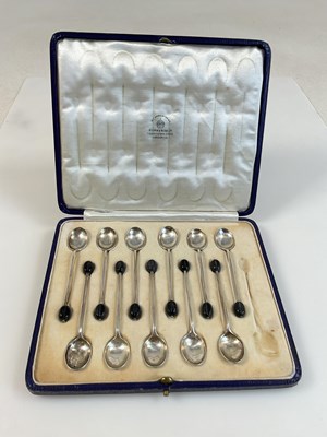 Lot 596 - MAPPIN & WEBB LTD; a set of eleven Edward VII...