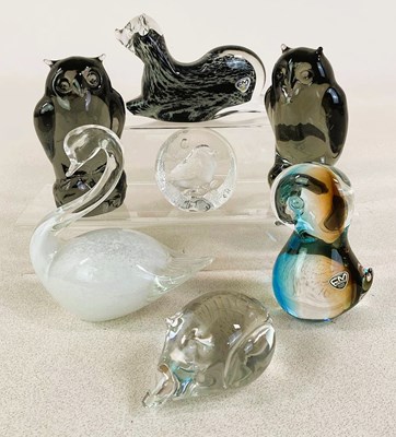 Lot 368 - A group of Swedish art glass birds and animals,...