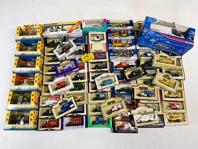 Lot 176 - A quantity of various diecast model vehicles,...