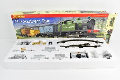 Lot 337 - HORNBY; a OO gauge train set, 'The Southern...