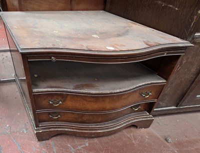 Lot 73 - A reproduction burr walnut serpentine-fronted...